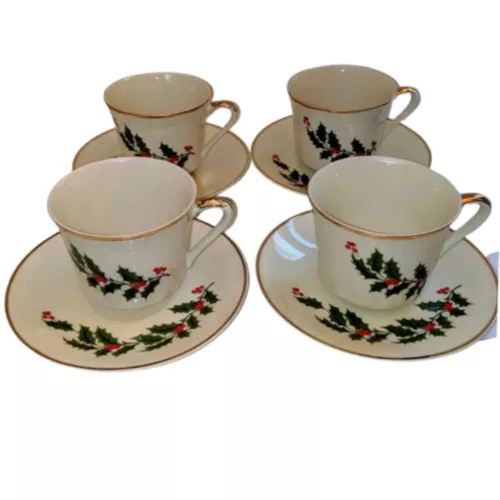 4 Sets Holiday Holly Berries Footed Tea Coffee Cup and Saucer Gold Trim Japan