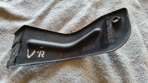 VW Passat 3BG Original Halter Kotflügel vorn rechts 3B0821238A