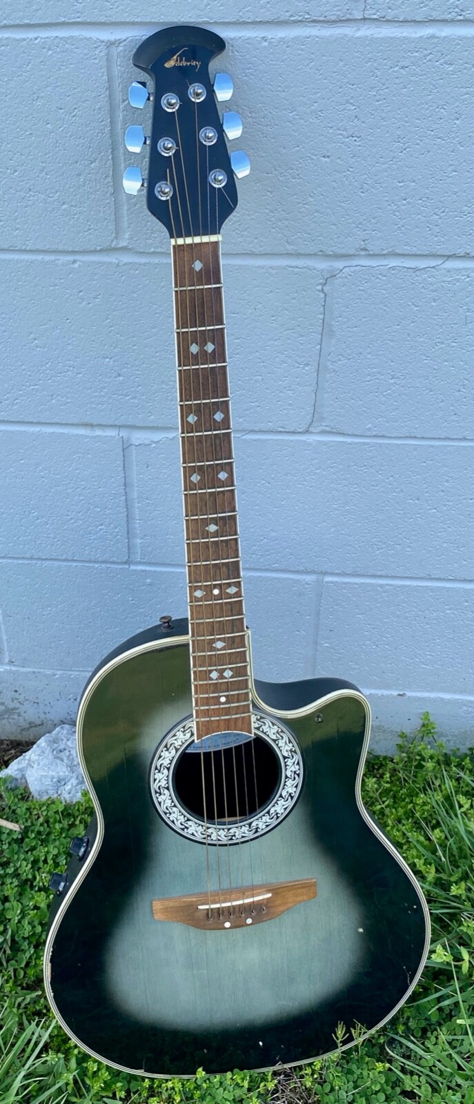 Акустическая гитара Ovation Celebrity CC57 Silver Burst Made in