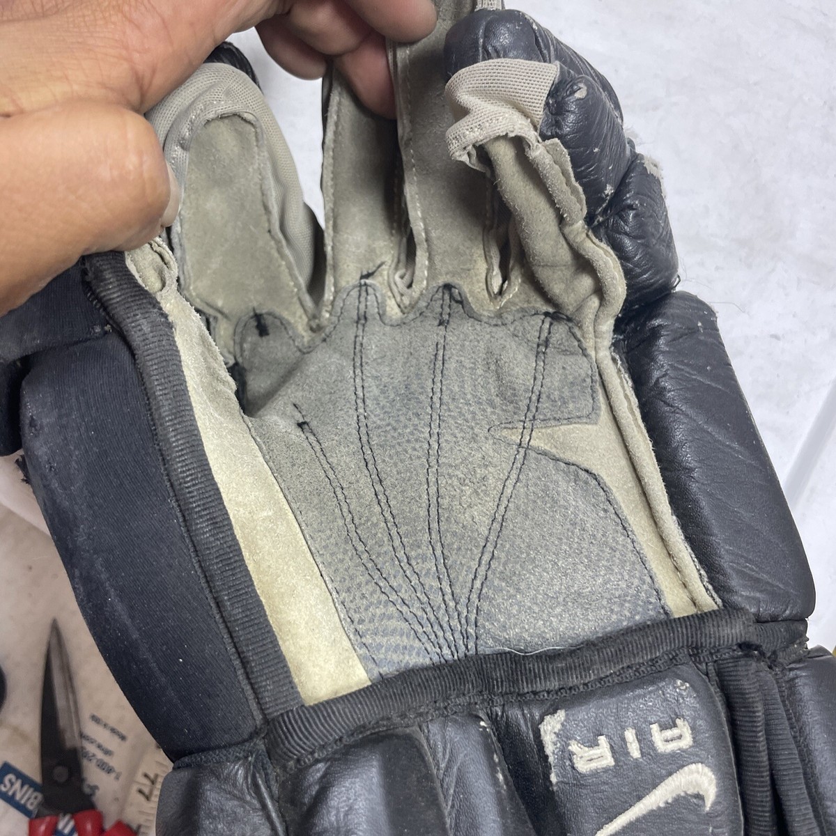 Nike Q1 Quest [15.5” XXL] Ice Hockey Player gloves Alpha