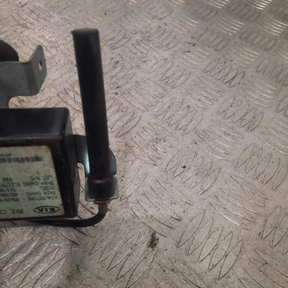 Módulo de bloqueo central Kia Rio 2003 95420-FD300 #10 Foto 3 de 4