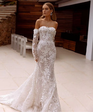 Off Shoulder Wedding Dresses Sparkly Appliques Pearl Bridal Gowns Mermaid Bride