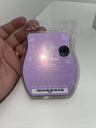 Scentsy Frosted Flannel Mini Plug In Wax Warmer Glass & Bar Fuzzy Blanket - Picture 9 of 10