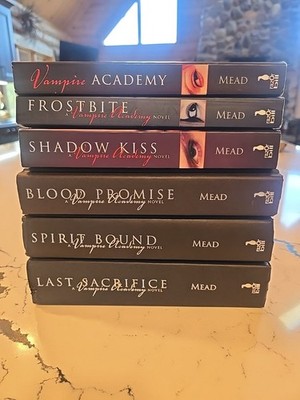 Vampire Academy Complete Book Set 1-6 Richelle Mead Paperback & Hardcover