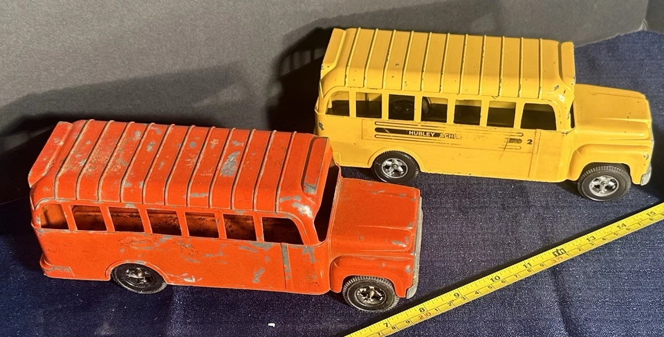 Vintage Hubley Cast Iron School Bus Pair - Red & Yellow - Original Patina - Image 2 of 4