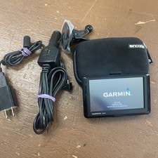 Garmin Nuvi 1390 GPS Navigation w/case, 12v Charger, USB Charger Window Mount