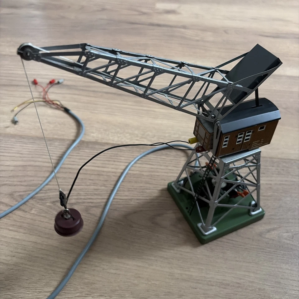 Märklin Kran 7051 mit Schaltpult und Magnet - Bild 2 von 4