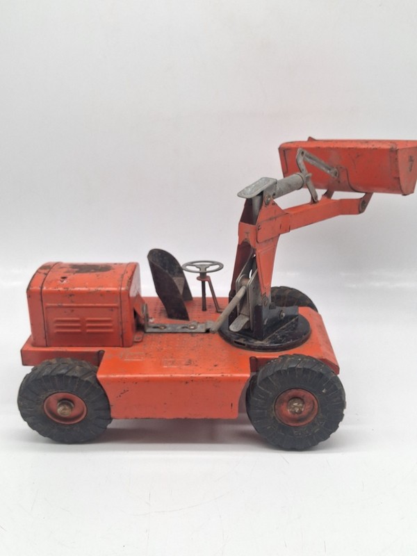 1950s Nylint Pettibone Speed Swing Loader Orange Pressed Steel Toy 