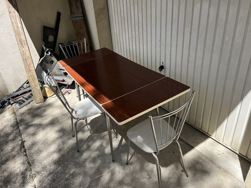 Ensemble Table Et Chaises