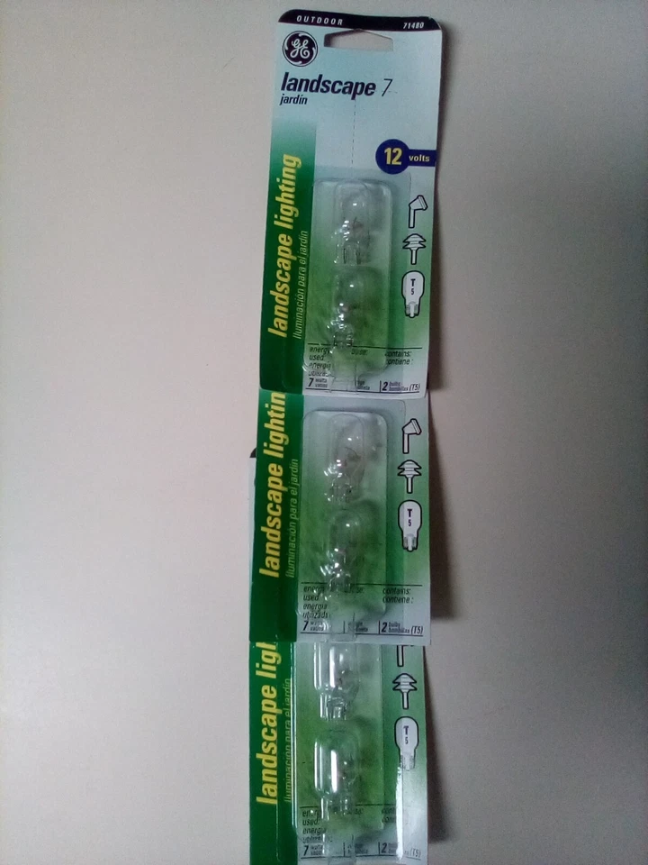 Landscape  flood bulbs. Lot: Xenon, GE, Phillips Bulbs - Image 3 of 4