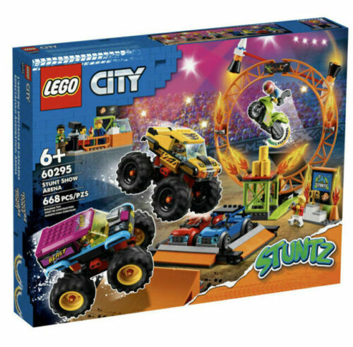 LEGO CITY: Stunt Show Arena (60295) Minor Damage to Box - Picture 1 of 1