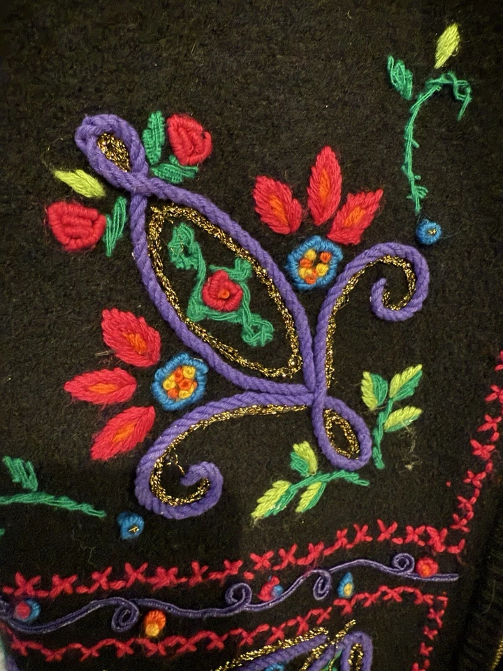 Chaleco 100% Lana Bordado Floral Negro Cremallera Talla Pequeña Foto 4 de 4