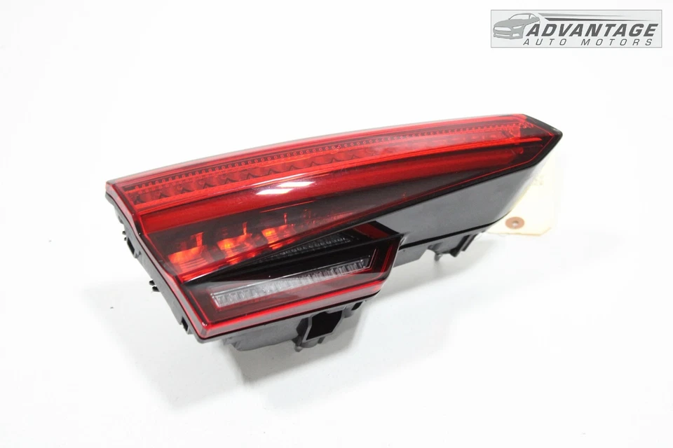 2017 AUDI A4 QUATTRO B9 ЗАДНЯЯ ЛЕВАЯ БОКОВАЯ КРЫШКА ЗАДНЕГО ФОНАРЯ ВНУТРЕННИЙ ЗАДНИЙ ФОНАРЬ OEM - Изображение 2 из 4