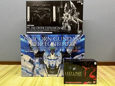BANDAI PG 1/60 Unicorn Gundam Perfectibility & Divine