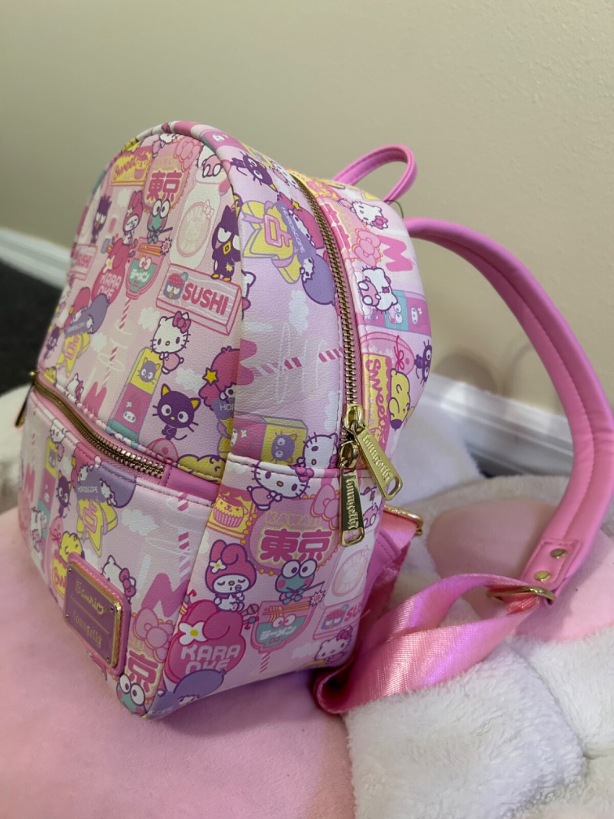 loungefly backpack hello kitty mini - image 3
