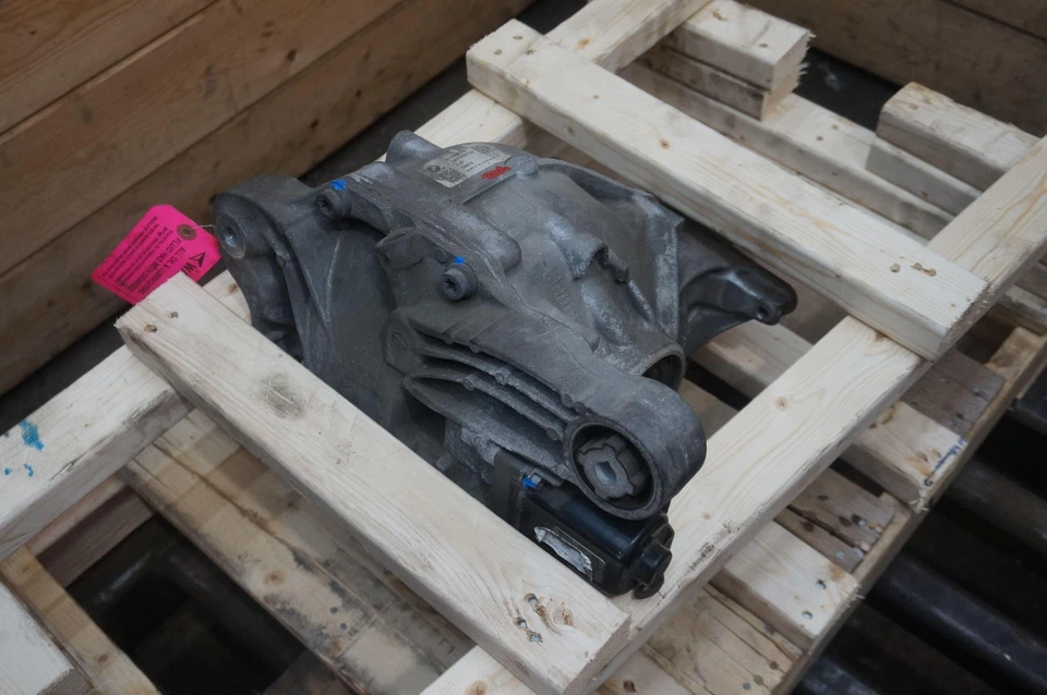 Rear Axle Differential Carrier 4.4L 2.81 33108686983 BMW M550I xDrive G30 18-23 - Изображение 2 из 4