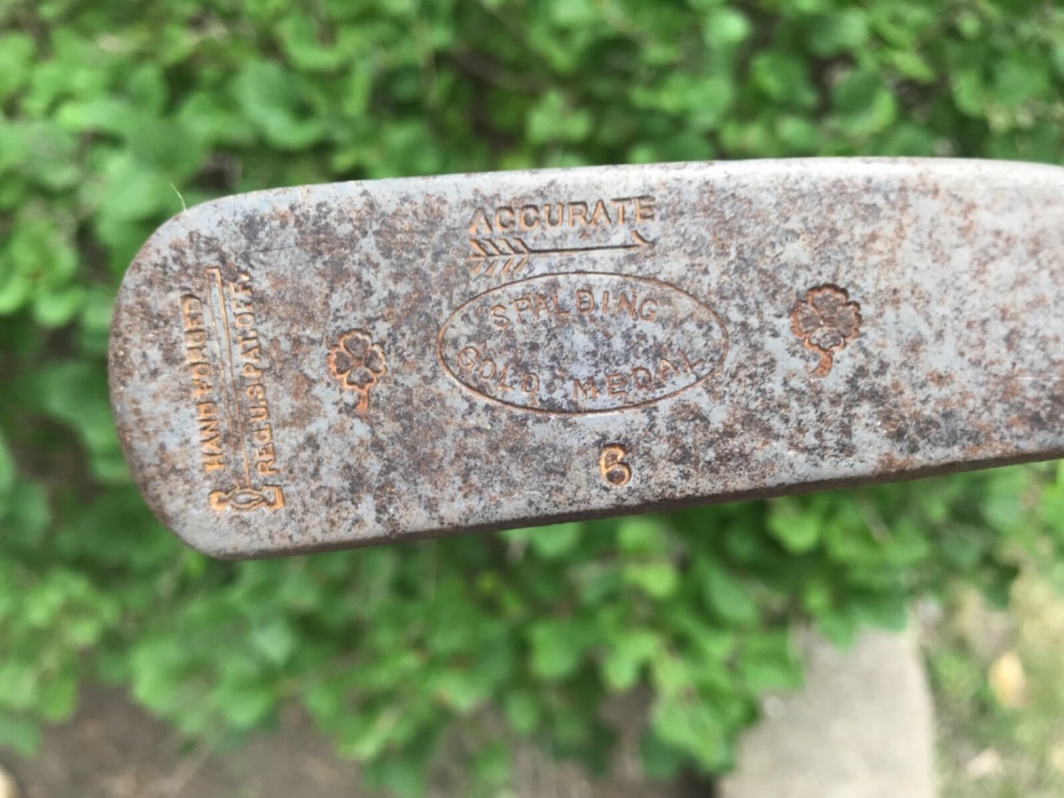 Ancien Fer De Golf Spalding Mashie W – Manche Bois – Droitière – Vintage