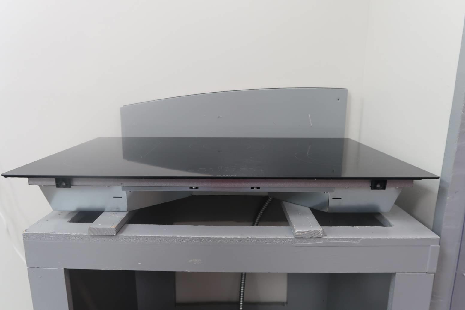 NIB Bosch 800 Series 36" 5 Smoothtop Burner Elements Electric Cooktop