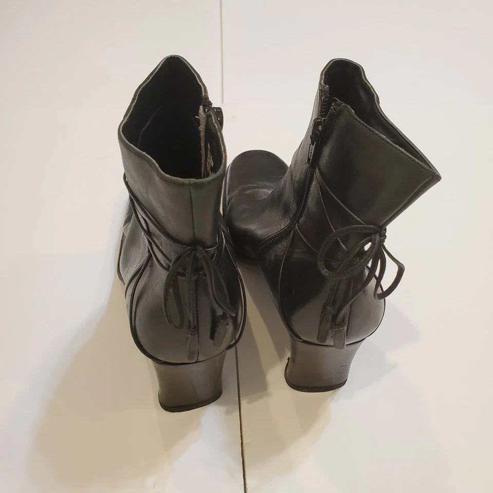 Botas Apostrophe de cuero negras con cremallera lateral al tobillo talla 8,0 M #566 Foto 3 de 4