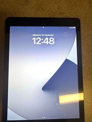Apple iPad 6. Gen 32 GB Wi Fi 9,7 Zoll iOS Grau Tablet aus iPad Serie
