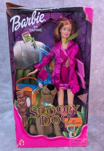 Mattel Barbie as Daphne Doll & Stuffed Scooby Doo "No Trespassing" - 2001 - NRFB