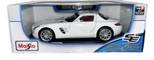 Mercedes-Benz SLS AMG 1:18 Maisto Die-Cast Model Car White Special Edition NIB