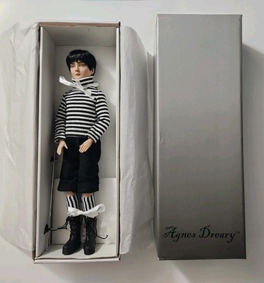 Tonner - Agnes Dreary - Doll Viktor Dreary - T8ADDD02