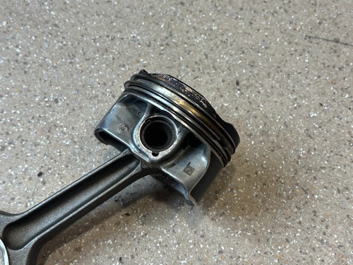 Kolben BMW GT F07 E90 E92 E93 F30 F32 N55 Pleuelstange Kolben Piston 7624408 - Picture 10 of 12