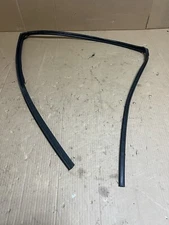 2022 Honda Pilot SE 3.5L Right Front Side Door Window Glass Run Channel Seal OEM