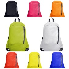 Mochila bolsa deportiva multiusos. Con bolsillo frontal con cremallera.  Sison