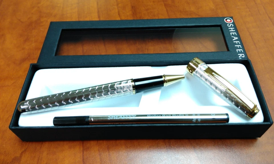 Bolígrafo Sheaffer Prelude Signature placa plateada piel de serpiente grabado Foto 3 de 4