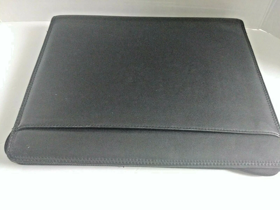 Brookstone Leather Padfolio All-in -One 10 X 13" Zippered W/Calculator - Image 4 of 4