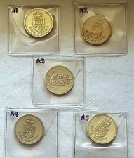 1988 Crowned Shield of the Royal Arms - RARE - ONE POUND COIN £1