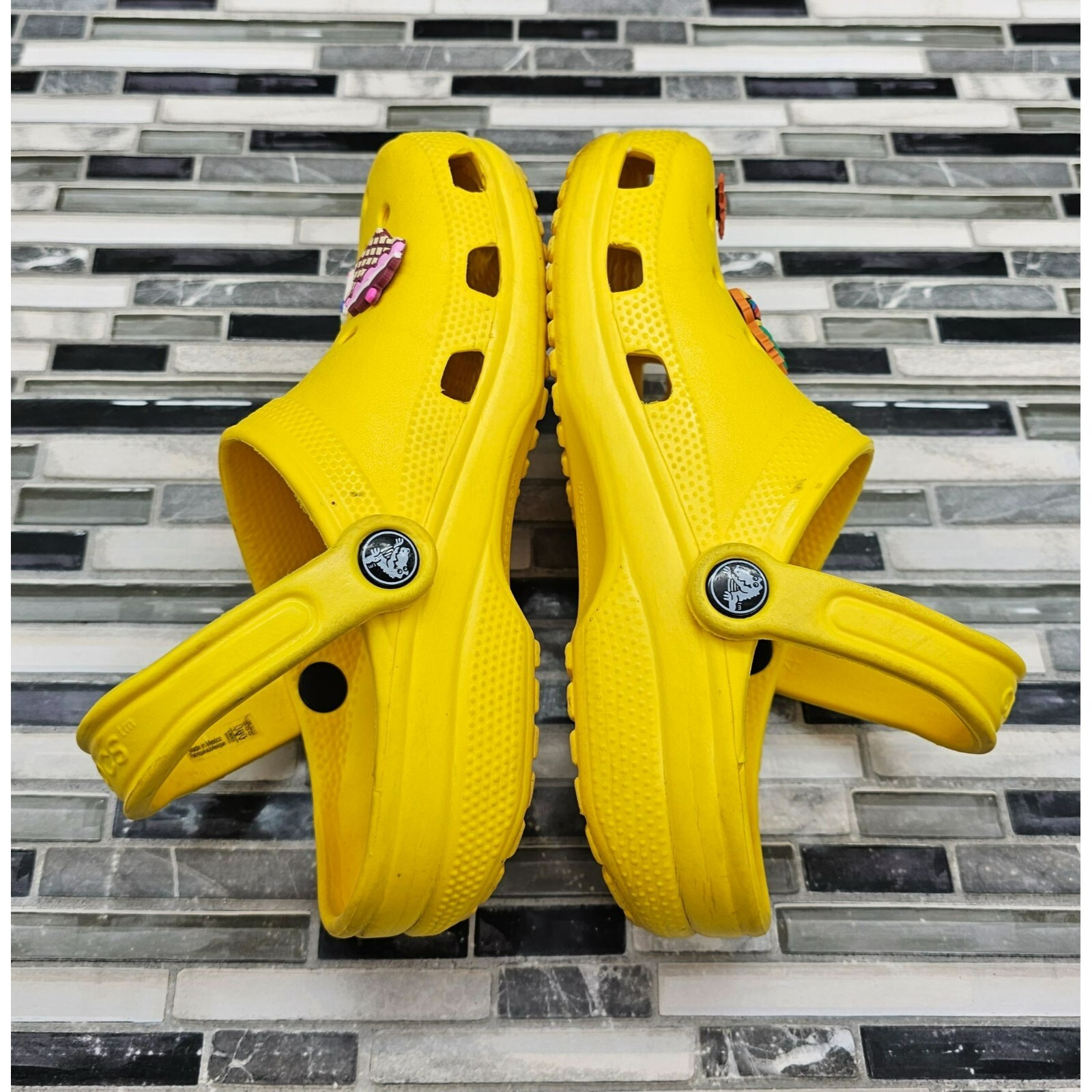 Crocs Classic Yellow Jibbitz Fresh Women's Clogs Size… Gem