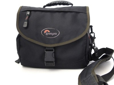 LOWEPRO Nova 3  Fototasche Kameratasche schwarz gepolstert