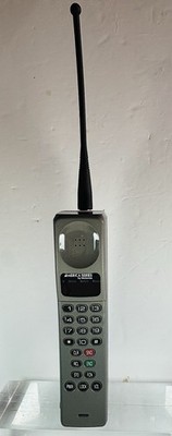 MOTOROLA BRICK/AMERICA/1994/CANADA/gray-gray/ORANGE LED/TESTED/SIDE CHARGE/EUC