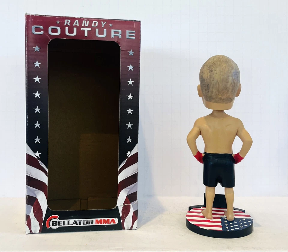 Randy Couture 自然限量版摇头公仔 MMA BELLATOR 场馆赠品 — 第 2/2 张图片
