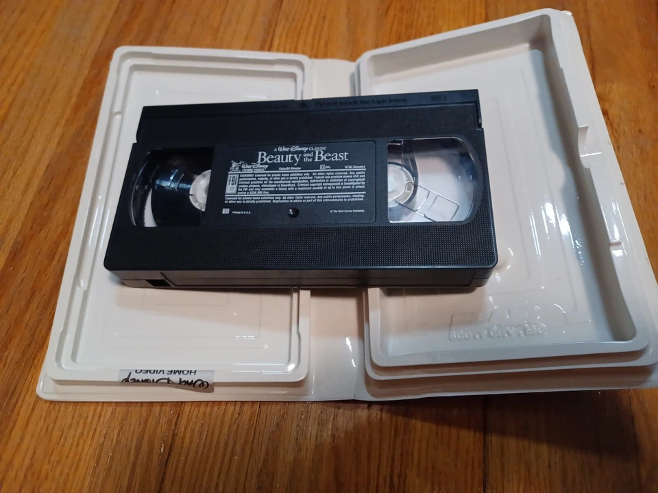 Walt Disney's Classic The Beauty And The Beast VHS Black Diamond Edition - Image 2 of 4
