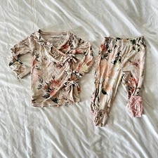 Posh Peanut Pink Floral 2-piece Set Wrap Shirt Pants w/ Footies Size 0-3 mos
