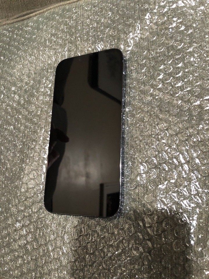 Apple iPhone 13 Pro Max256GBBlue(FACTORY UNLOCKED)Cracked Back