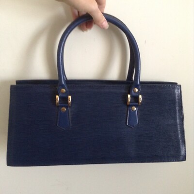 Vintage lange dreieckige Handtasche nachtblau Holzimitatmaserung Epi? Leder? SS26 Chic