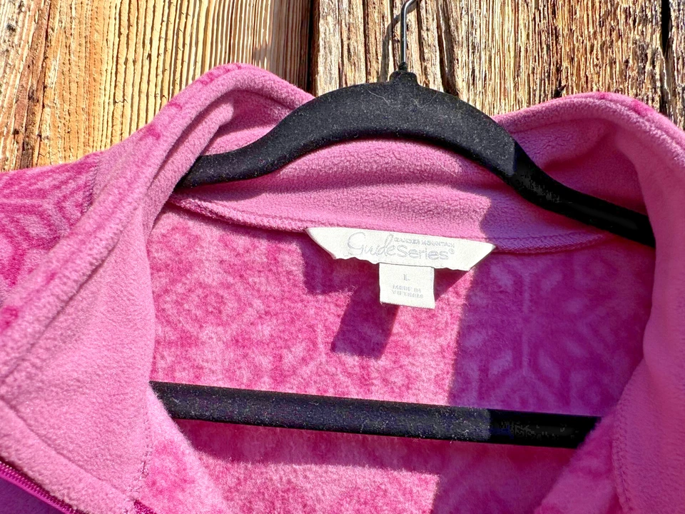 Women's GANDER MOUNTAIN guide series long sleeve pink snowflake fleece 1/4 zip L - Image 2 of 4
