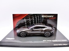 Minichamps Aston Martin V12 Zagato 1:43 Diecast Car Model Case Brown