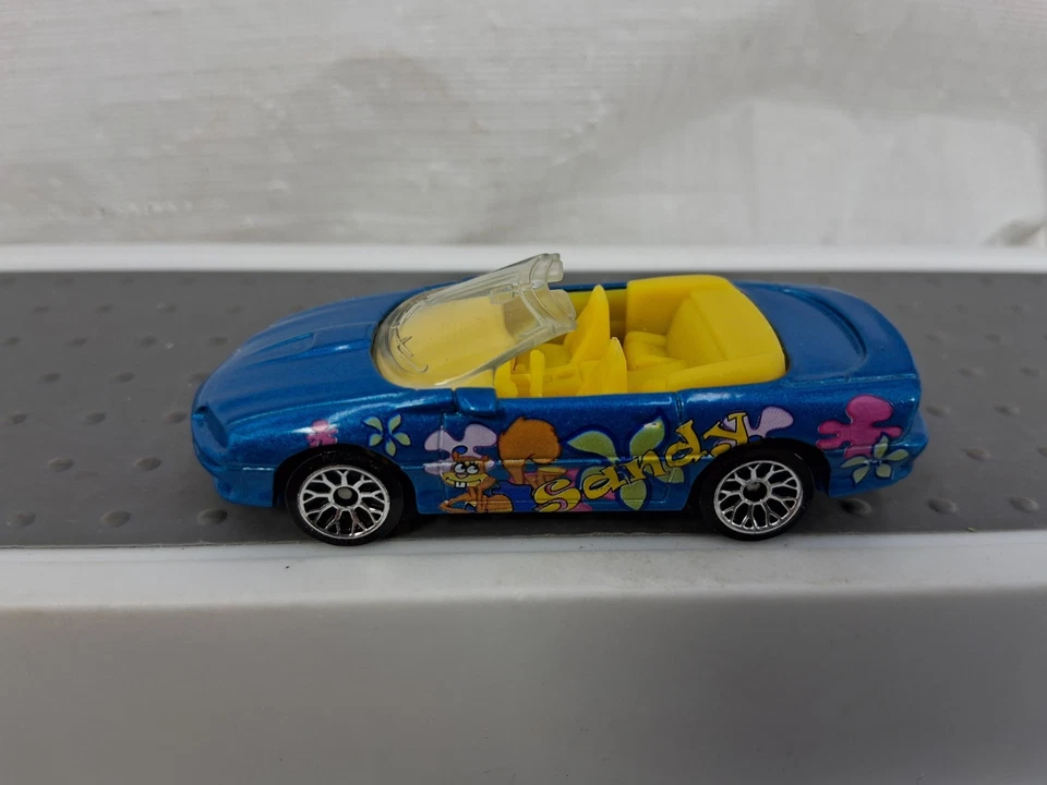 Matchbox 1993 Chevy Camaro Convertible SpongeBob Sandy Blue Die Cast - Image 2 of 4