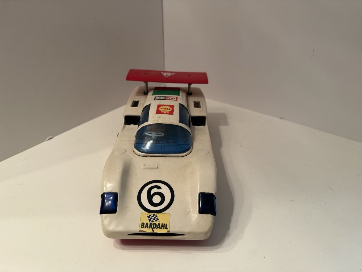 スピーディー　ミニカー　シャパラル2F　イタリア製 Vintage 1960s ALPS Battery operated Chaparral 2F Race Car. Japan