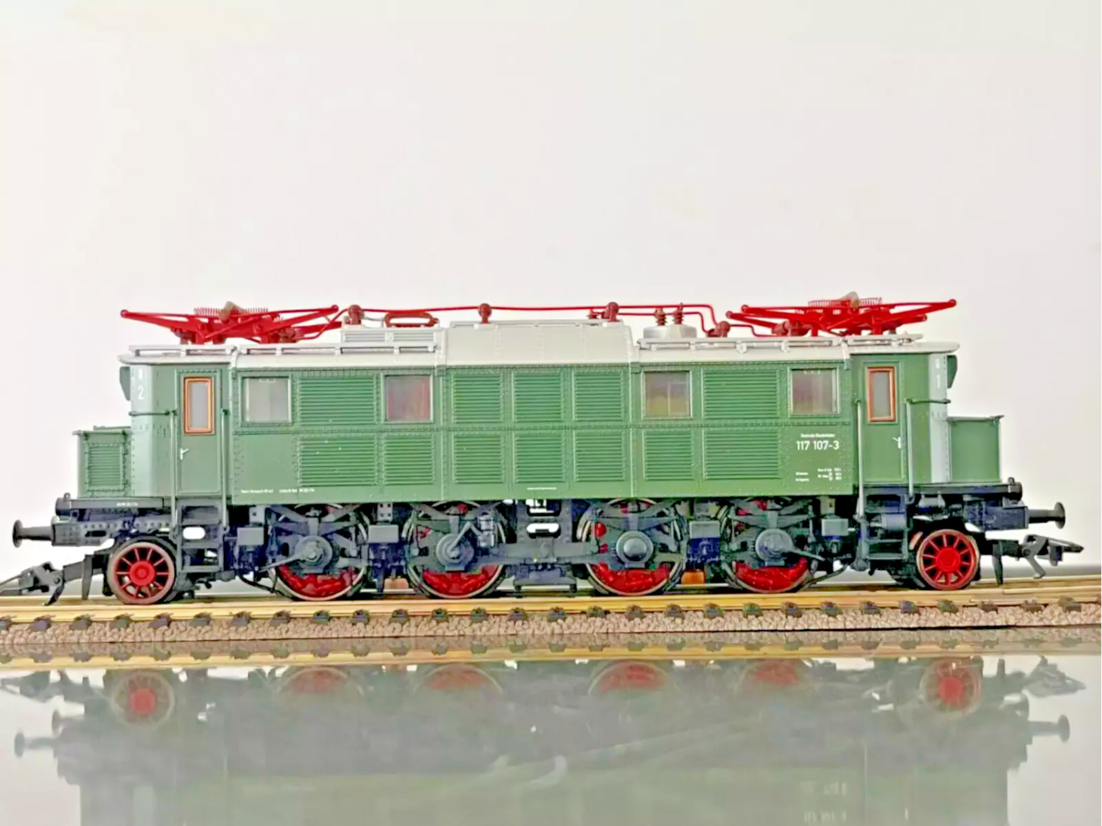 Trix 22176 BR 117 DB train miniature HO décodeur son mfx 2 rails - 2