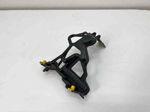 BMW 7 F01, F02 Kotflügelhalter vorne links 7046352 4.40 Petrol 2014 31893242