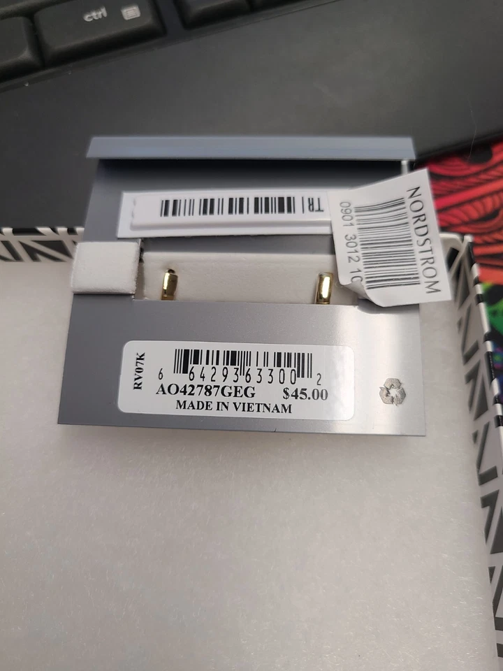 Серьги-кольца с кристаллами Nadri - Изображение 3 из 3