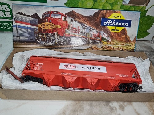 ATHEARN # 1903~COCHE TOLVA DE FLUJO CENTRAL DUPONT 55' 3 BAHÍAS # 36028~KIT CONSTRUIDO~ESCALA HO | Zustand: Used