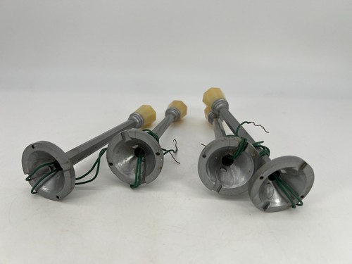 Marx #074 O Gauge Plastic Boulevard Lamp Post Set of (4) Tested/Read Descrip. - Picture 3 of 4
